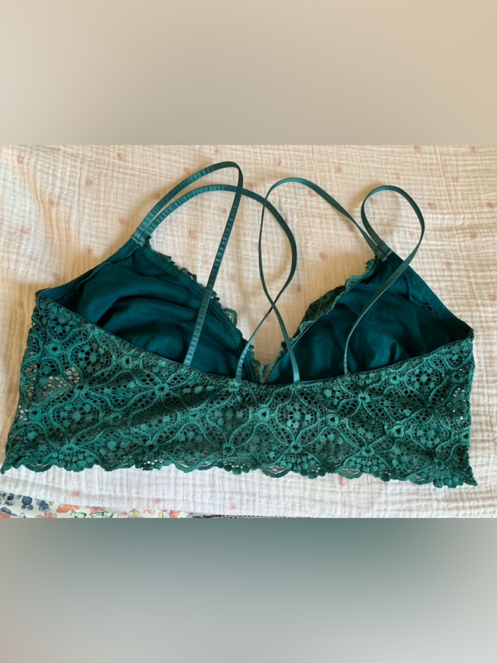 Bundle of Four Bras/Bralettes Lacy Sheer XL 40B EUC - Picture 11 of 12